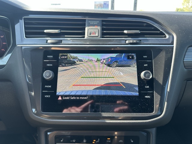 2022 Volkswagen Tiguan SEL Premium R-Line photo 25