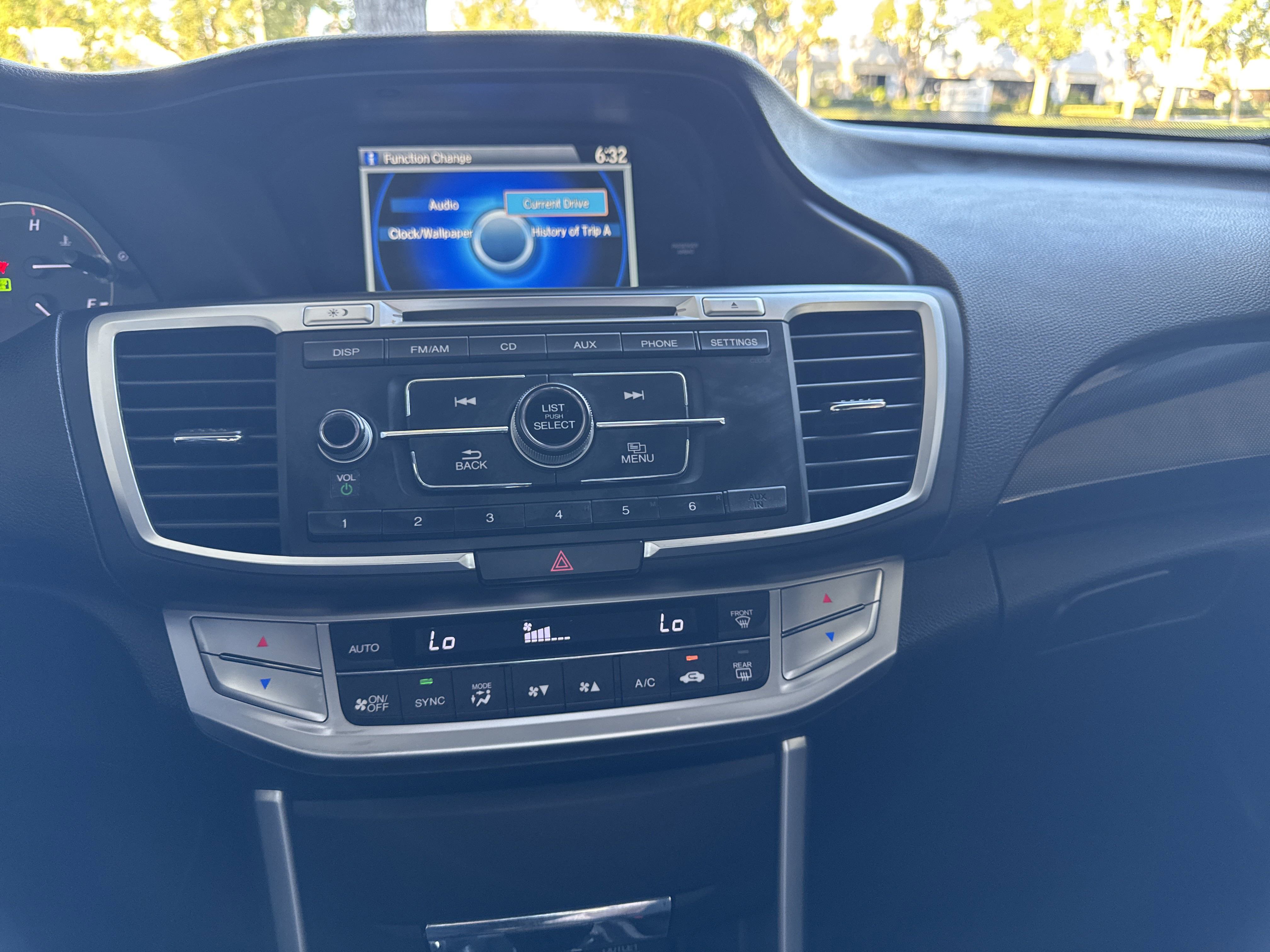 2015 Honda Accord Sport photo 4