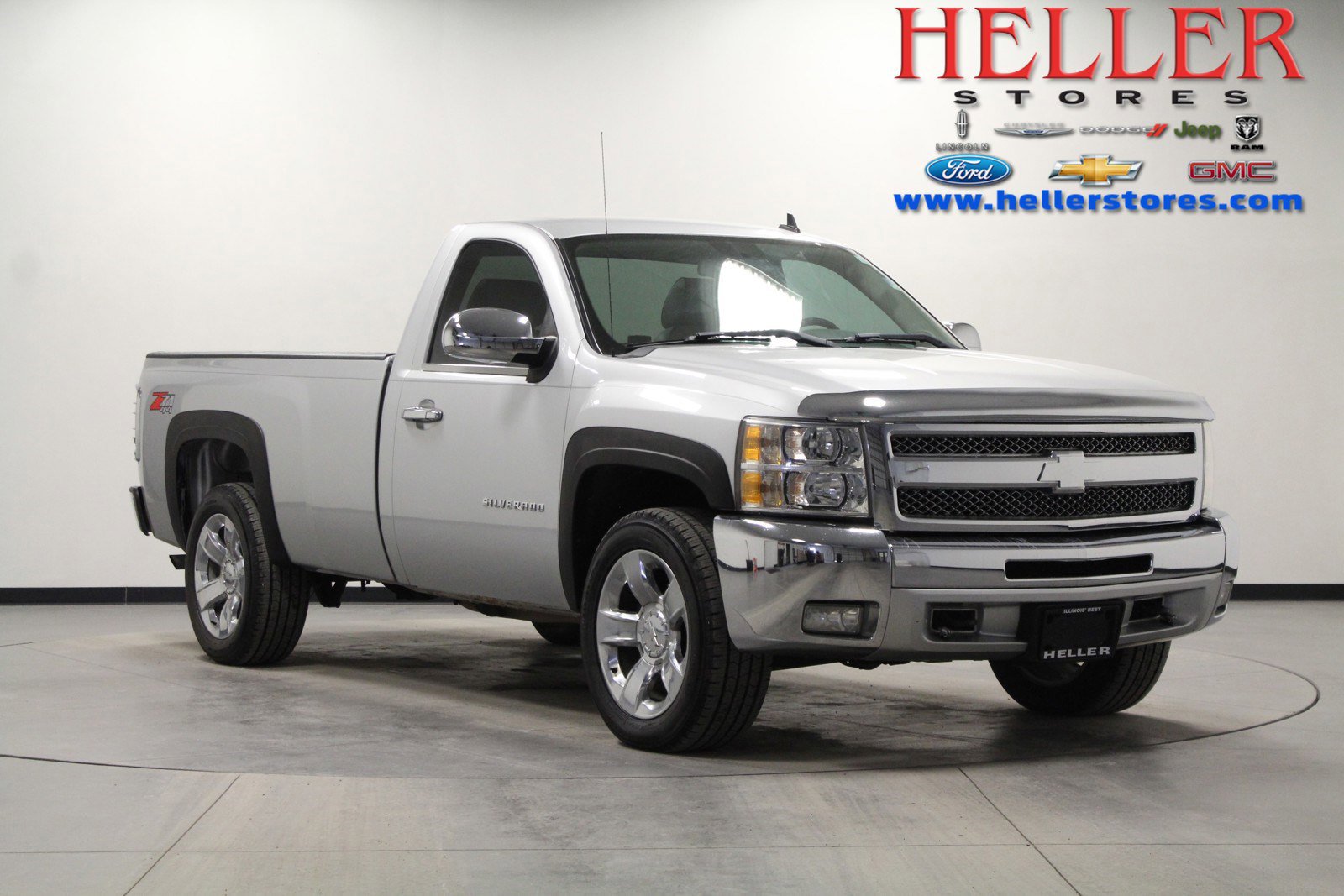 Used 2013 Silver Ice Metallic Chevrolet LT image 1