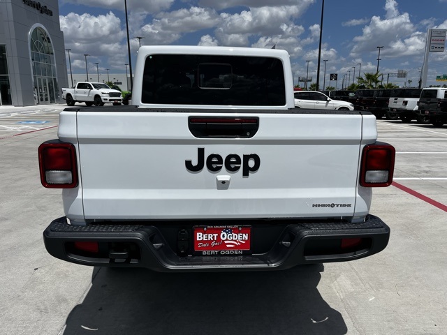 2025 Jeep Gladiator Sport photo 4