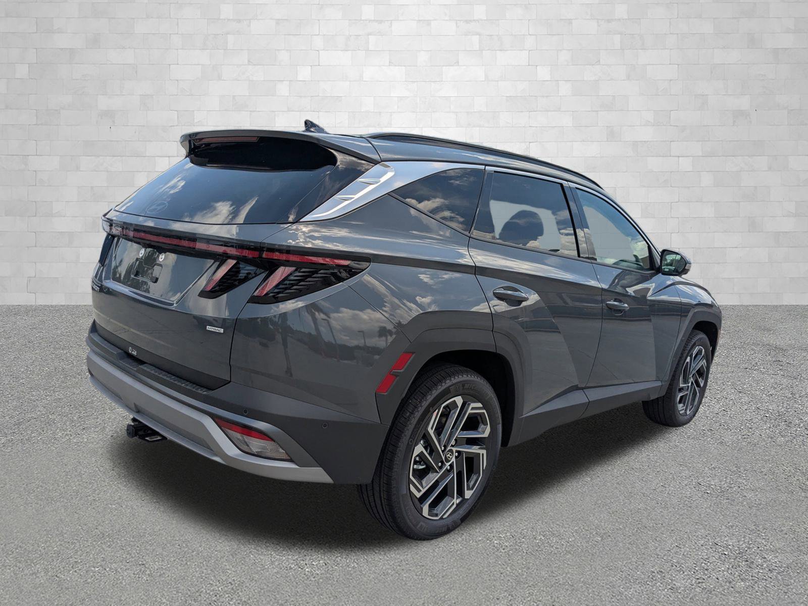 2025 Hyundai Tucson Limited photo 2