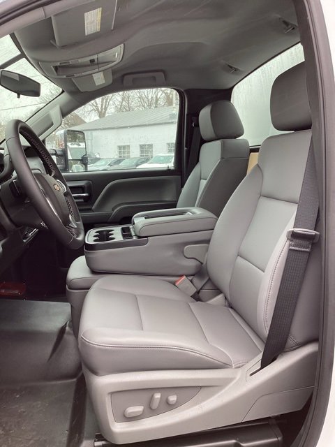 2024 Chevrolet Silverado 5500HD Work Truck photo 6