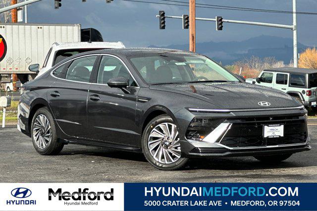2026 Hyundai Sonata Hybrid Limited's photo