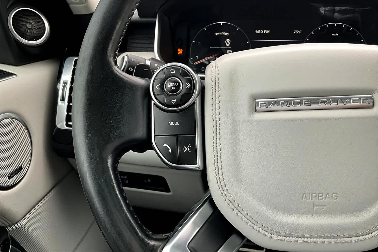 2015 Land Rover Range Rover SuperCharged photo 22