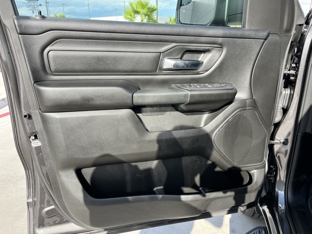 2025 Ram 1500 Tradesman photo 14