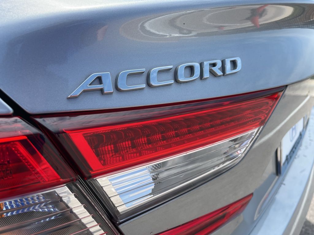 2022 Honda Accord LX photo 8