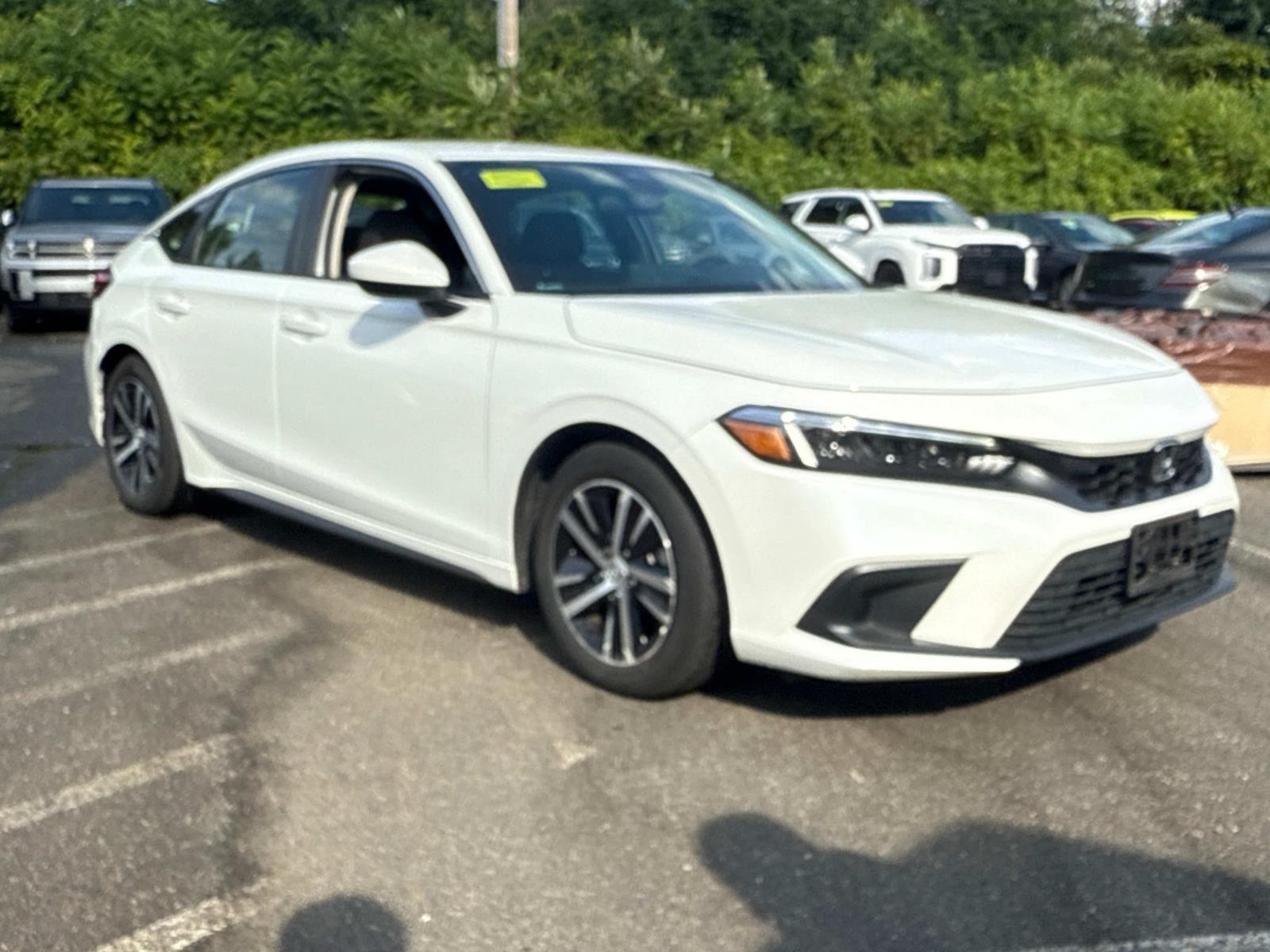 2024 Honda Civic Hatchback LX photo 2