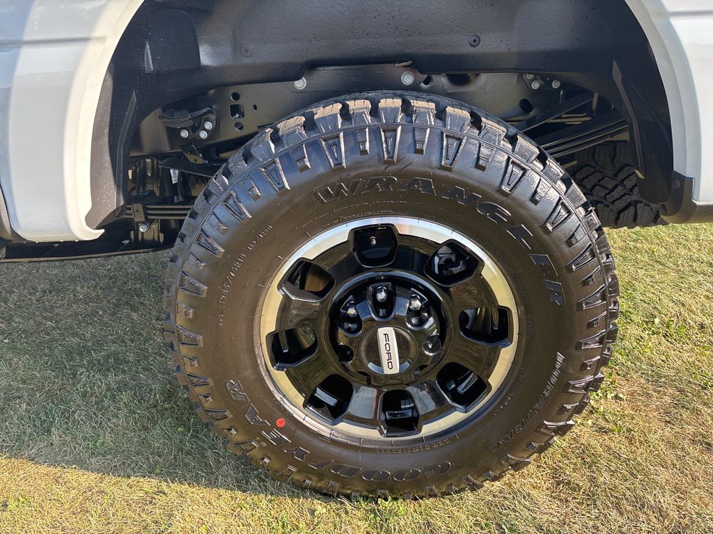 2025 Ford F-350 Lariat photo 10