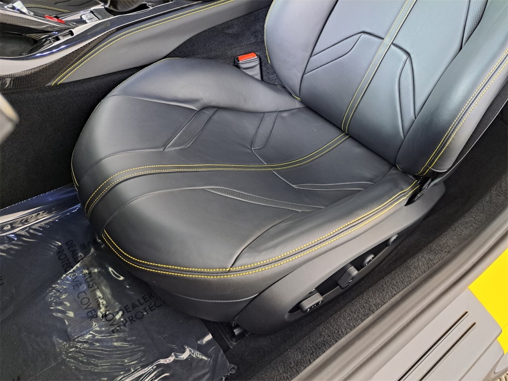 2021 Ferrari 812 GTS Base photo 15