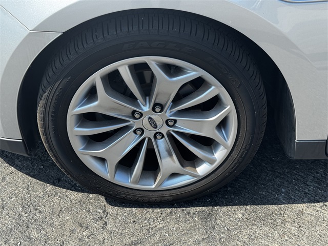 2018 Ford Taurus Limited photo 10