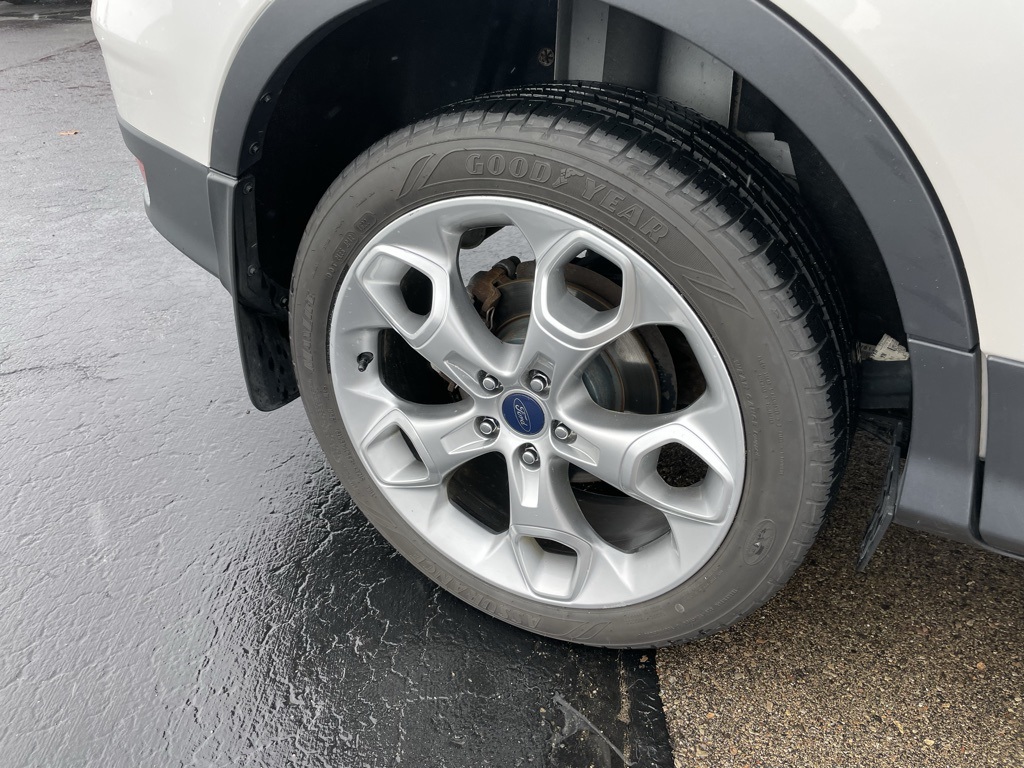 2016 Ford Escape Titanium photo 3