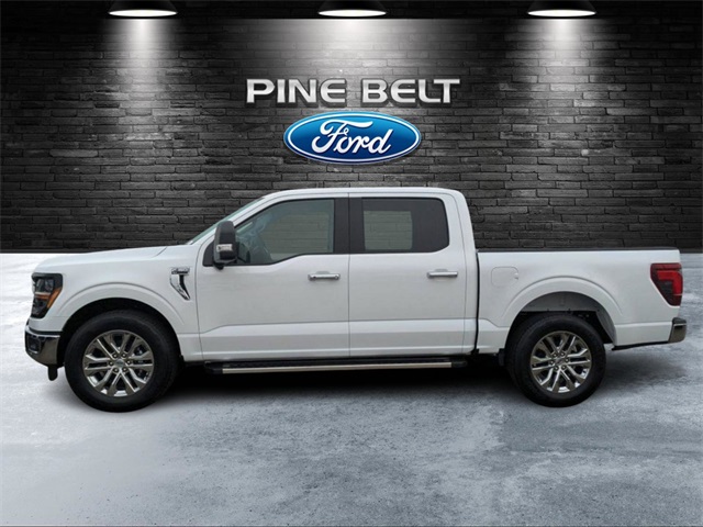 2025 Ford F-150 XLT photo 2