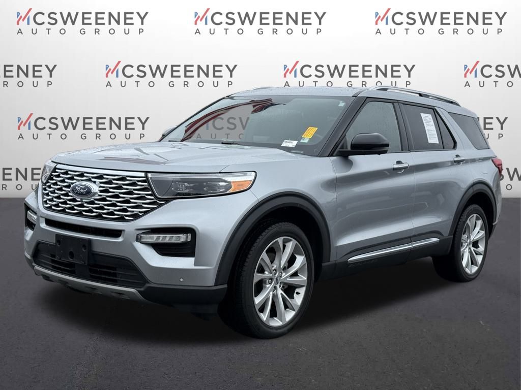 2022 Ford Explorer Platinum's photo