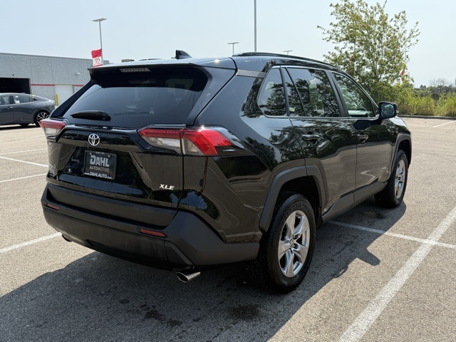 2024 Toyota RAV4 XLE photo 16