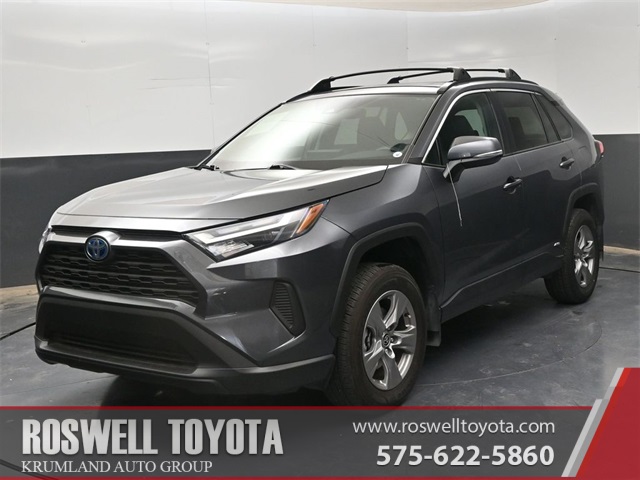 2024 Toyota RAV4 XLE's photo