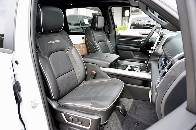 New 2026 Bright White Clear-Coat Exterior Paint RAM Laramie image 17