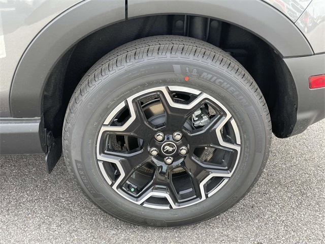 2025 Ford Bronco Sport Outer Banks photo 4