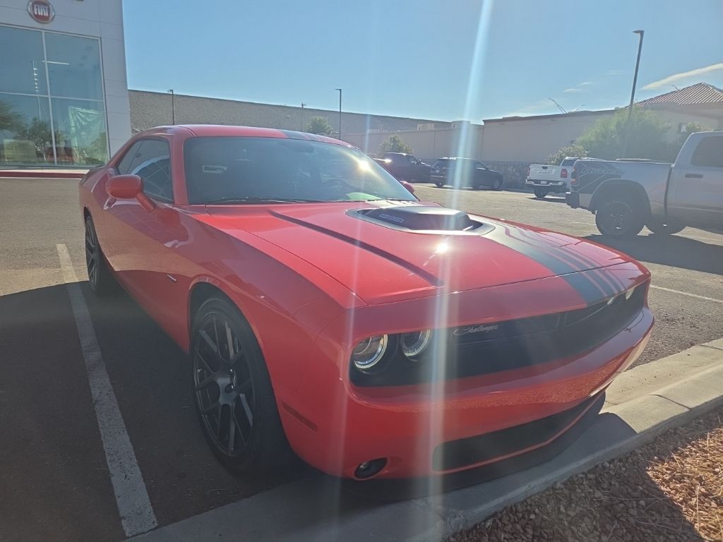 2018 Dodge Challenger R/T photo 3