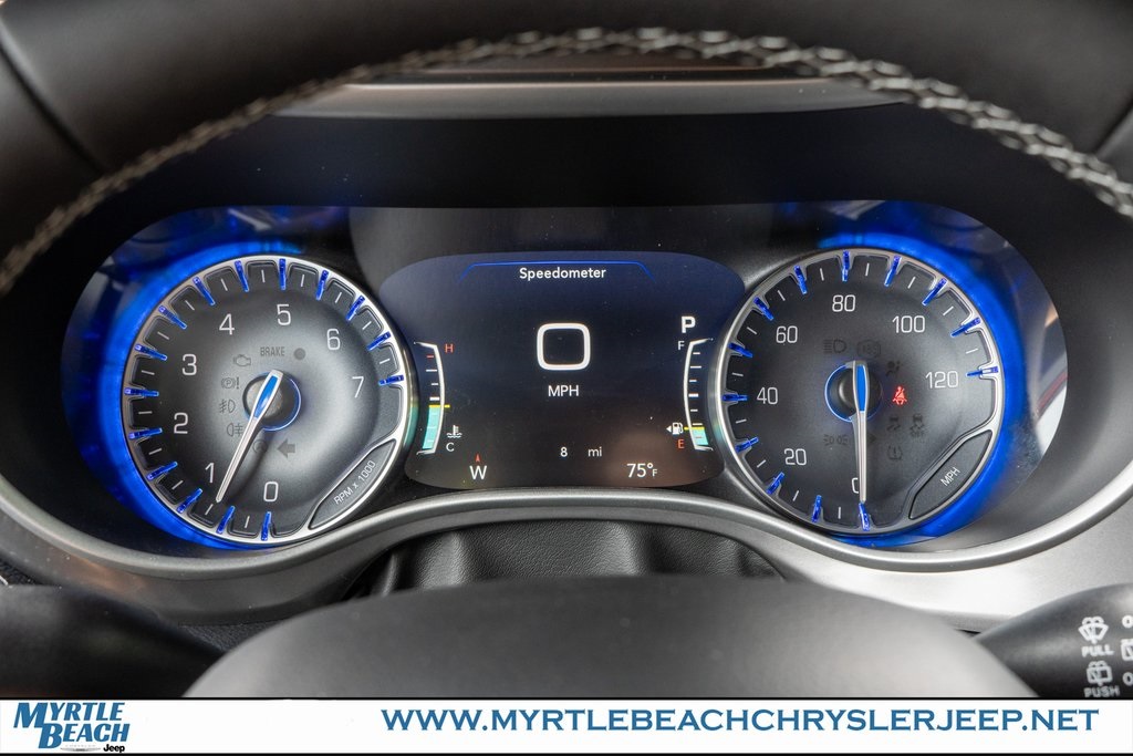2026 Chrysler Pacifica photo 24
