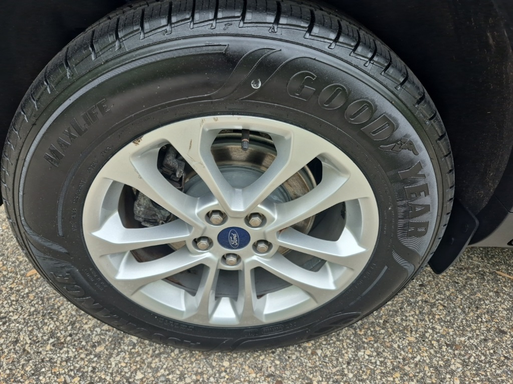 2022 Ford Escape SE photo 6