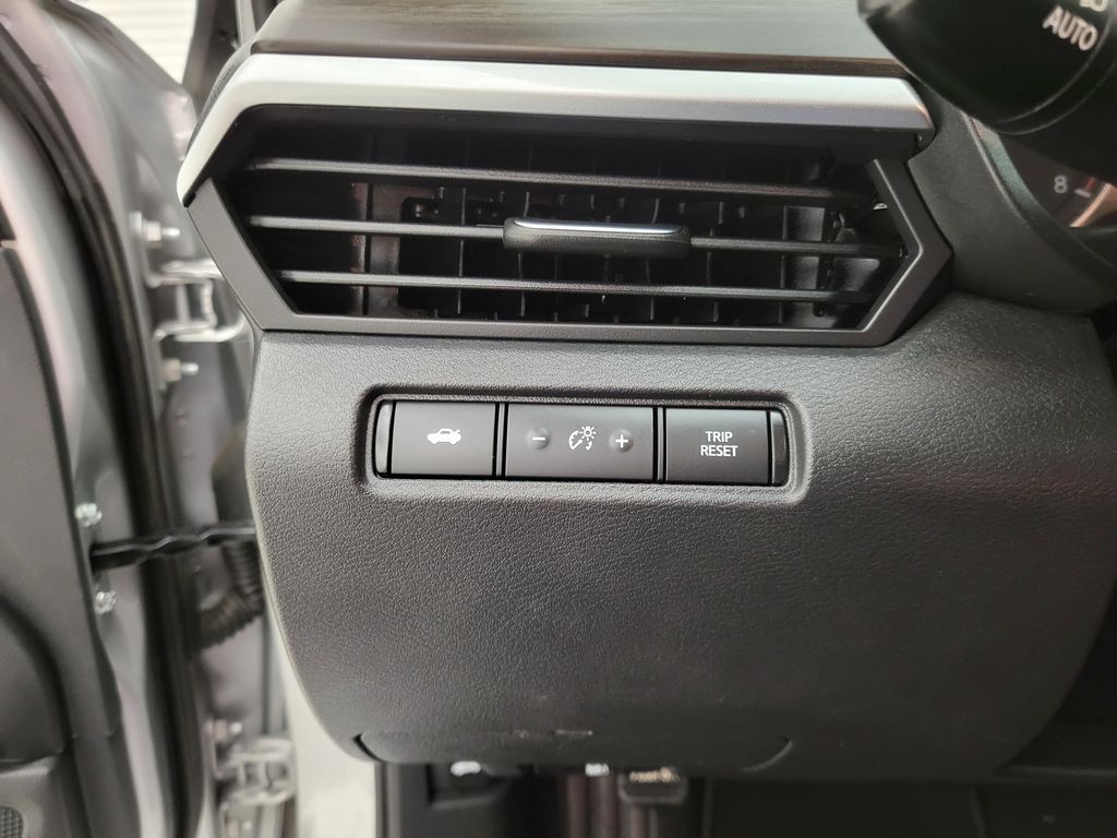 2024 Nissan Altima 2.5 SV photo 2