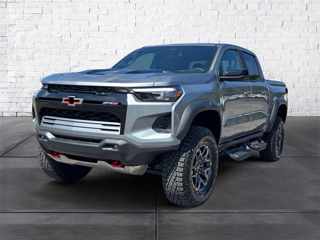 2026 Chevrolet Colorado ZR2 photo 2