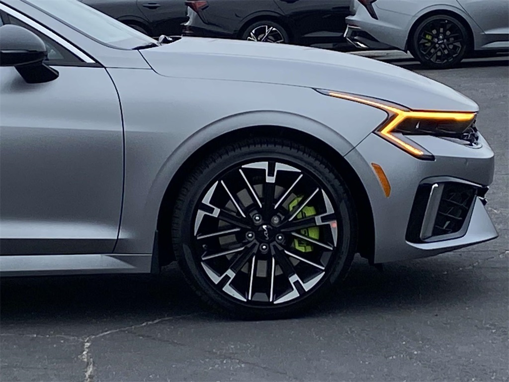 2025 Kia K5 GT photo 3