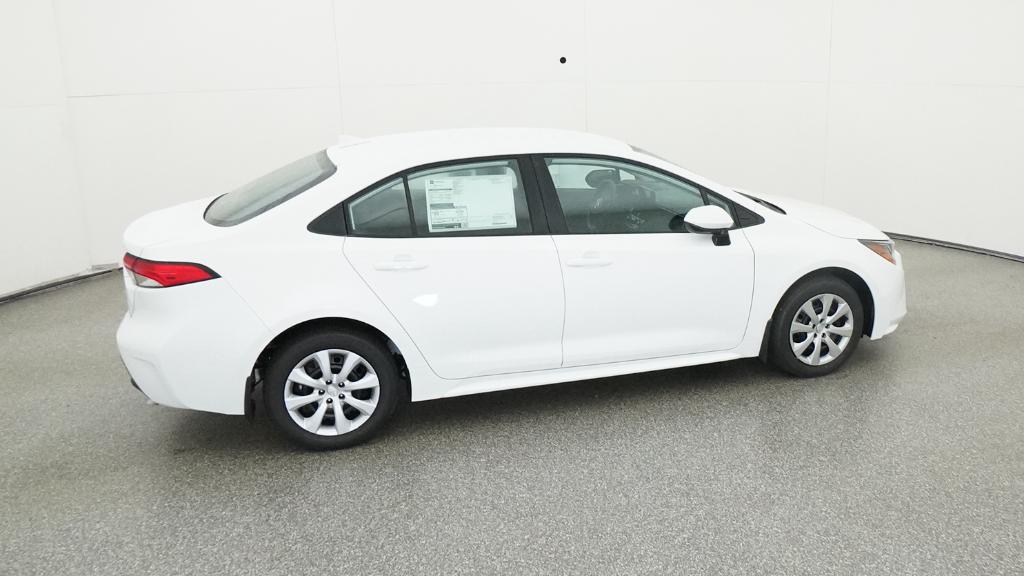 2025 Toyota Corolla LE photo 24