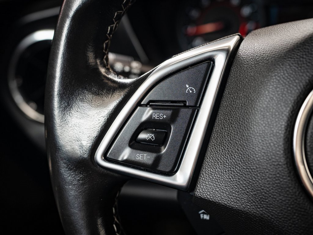 2018 Chevrolet Camaro 2LT photo 21
