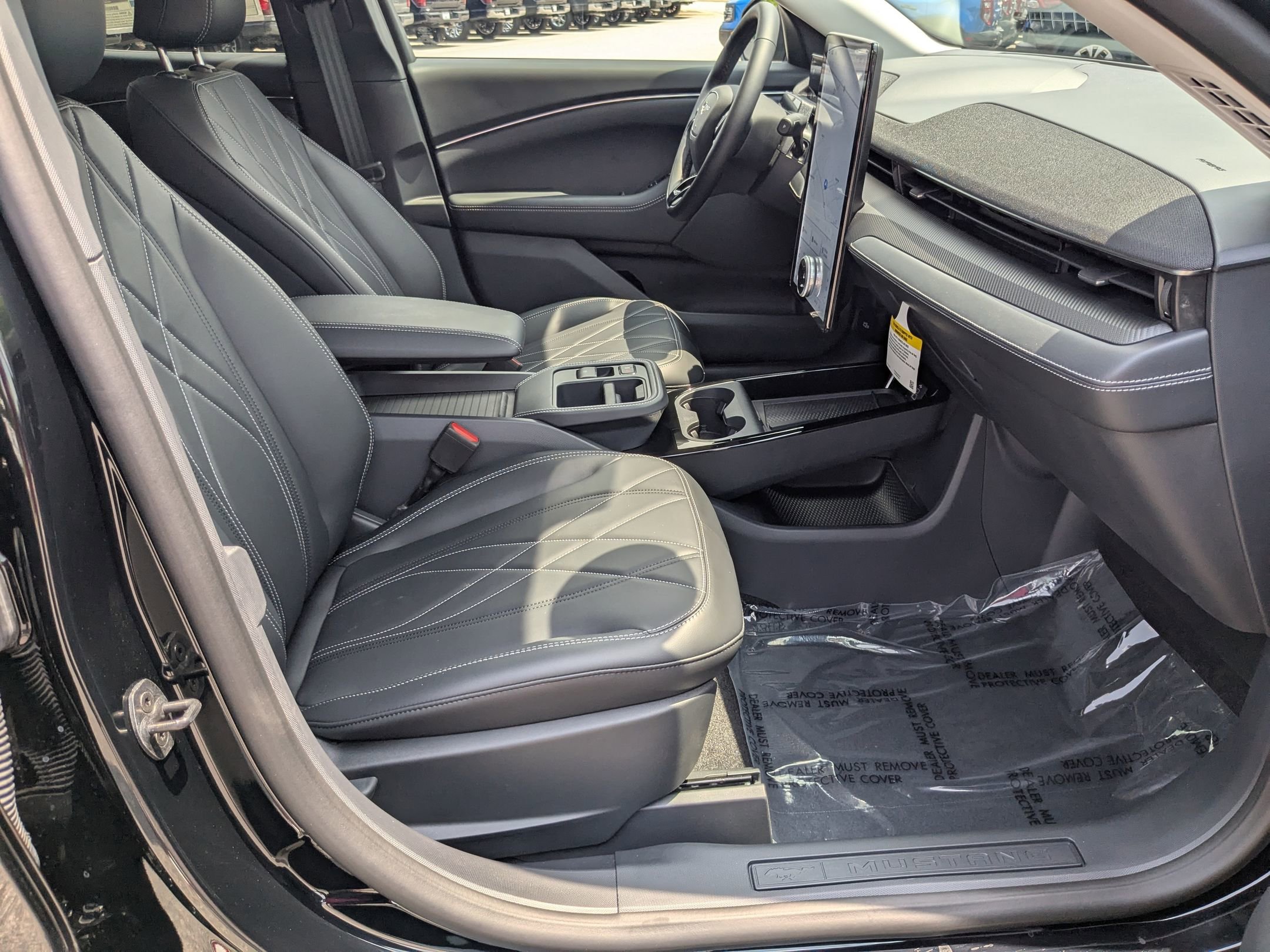 2025 Ford Mustang Mach-E Select photo 32
