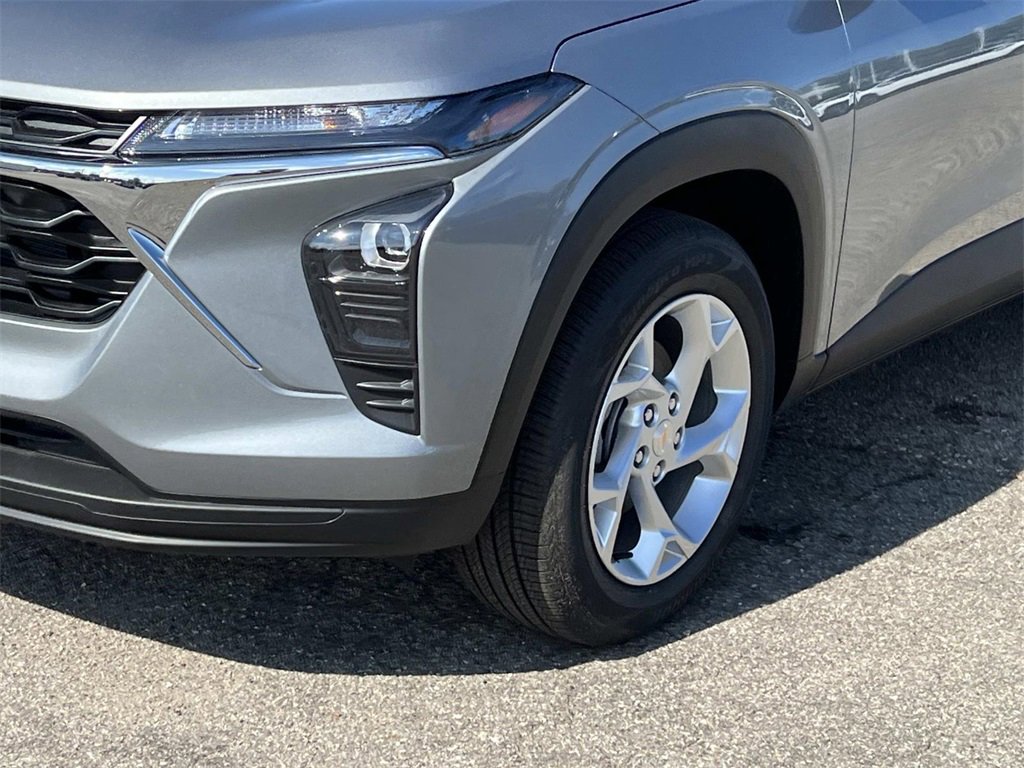 2026 Chevrolet Trax LS photo 8