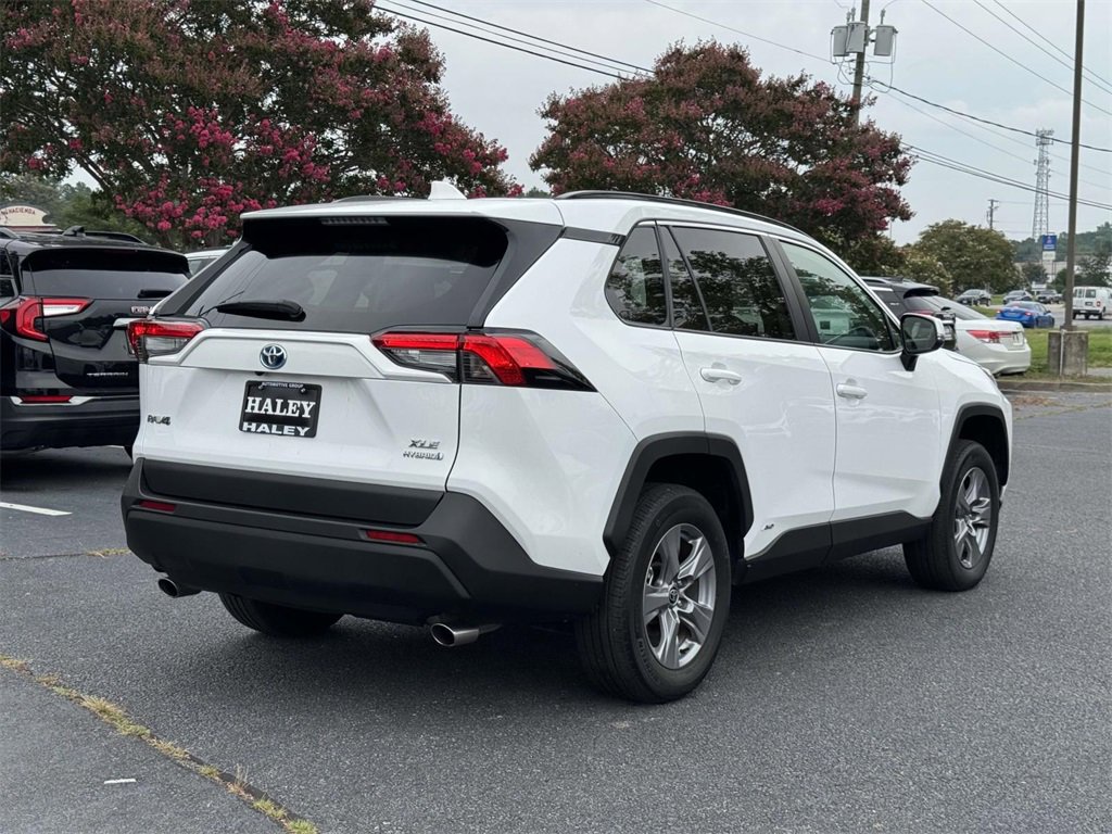 2022 Toyota RAV4 Hybrid XLE photo 20