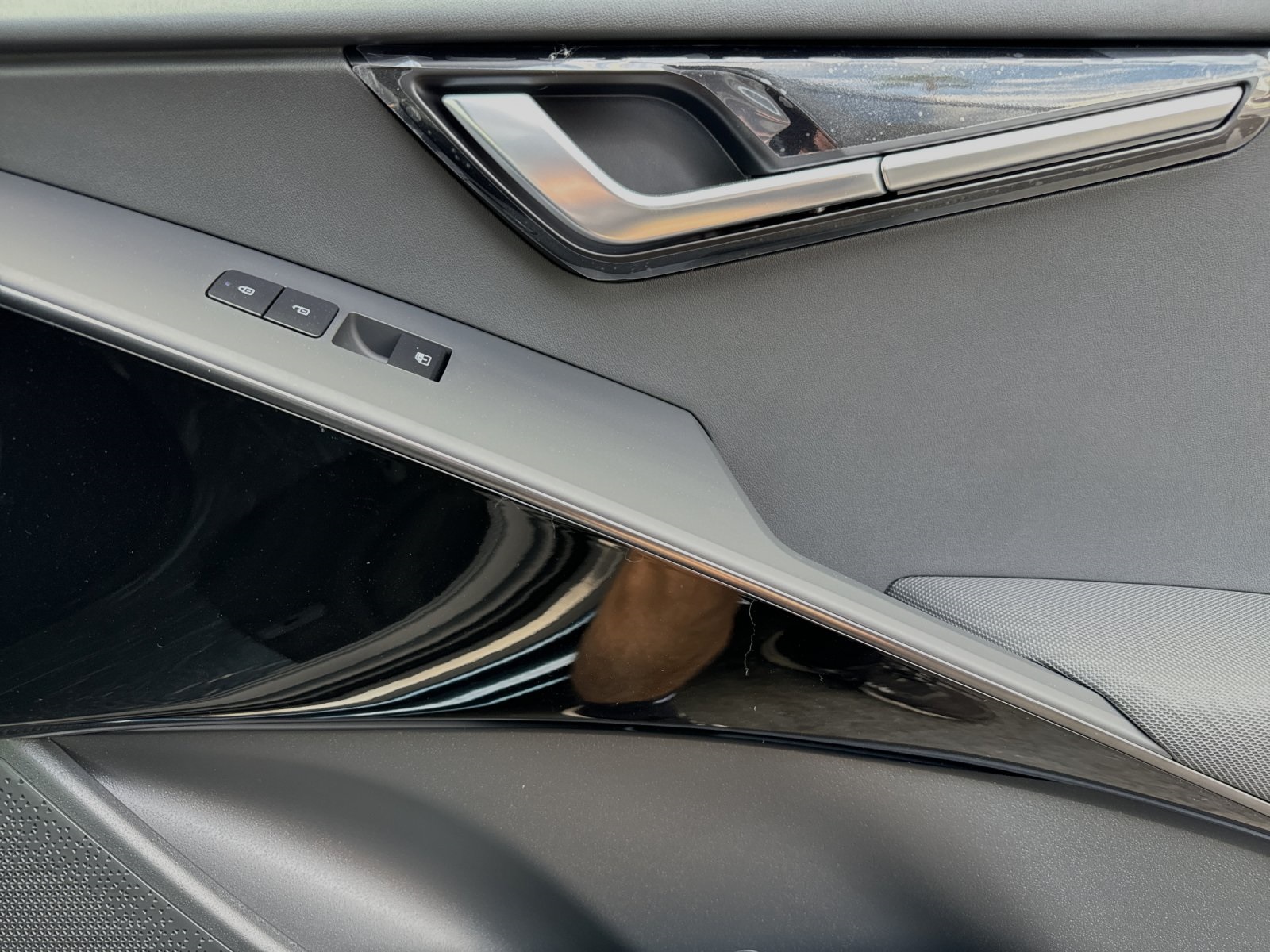 2025 Kia Niro SX Touring photo 19