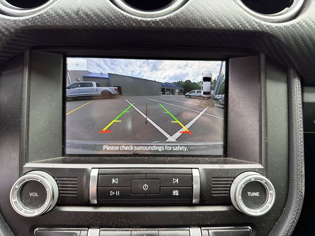 2021 Ford Mustang EcoBoost photo 3