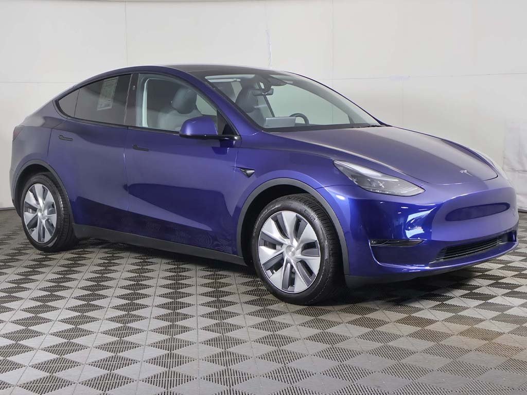 Used 2024 Tesla Model Y Long Range with VIN 7SAYGDEE8RA221869 for sale in Bedford, OH