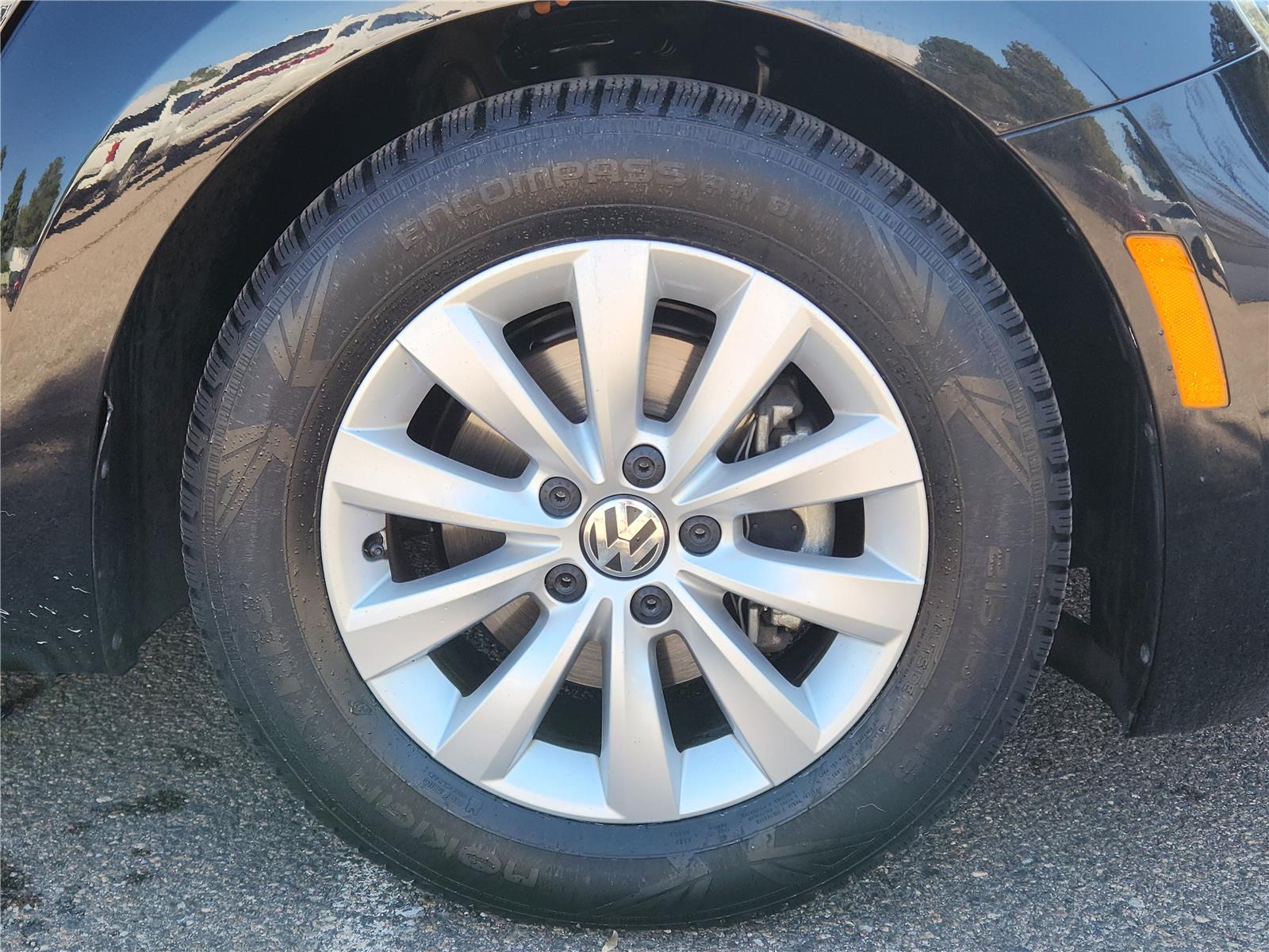2019 Volkswagen Beetle S photo 15