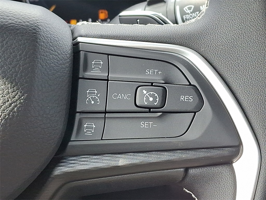 2025 Jeep Grand Cherokee Laredo X photo 17