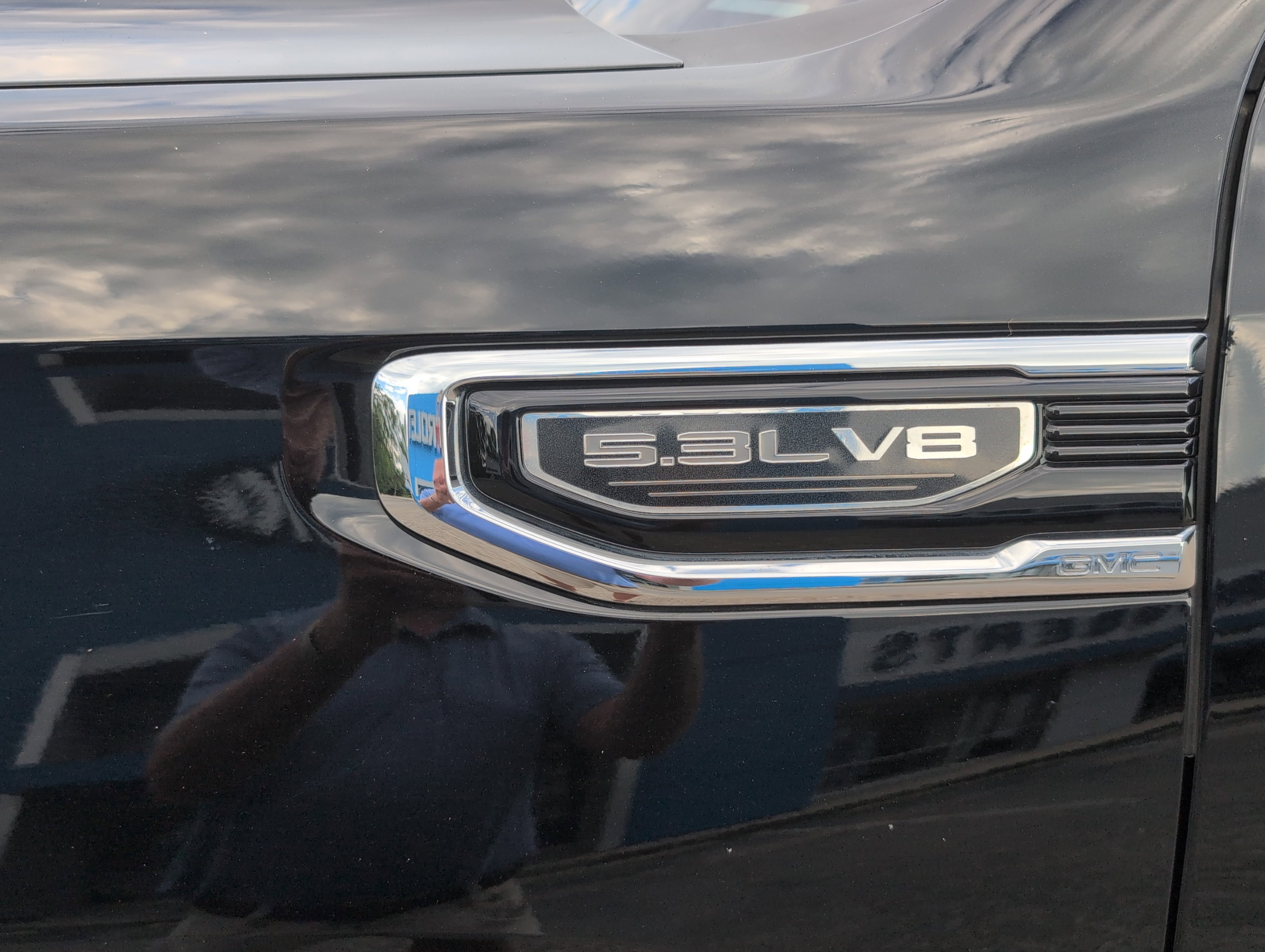 2021 Gmc Sierra 1500 SLT photo 2