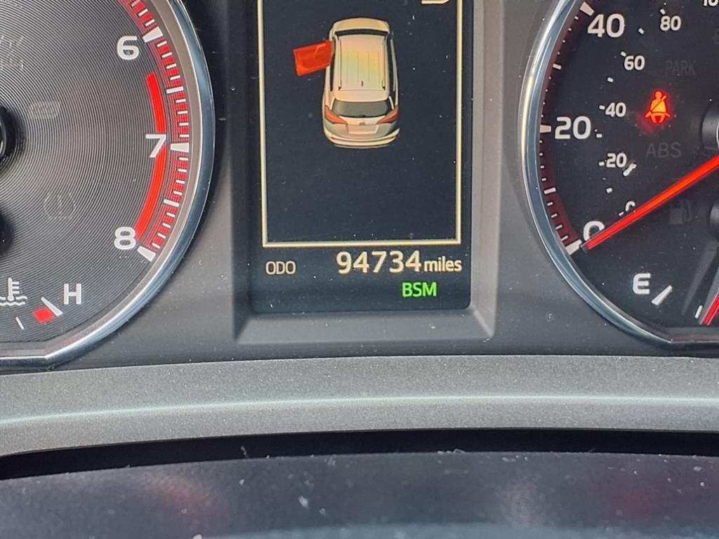 2017 Toyota RAV4 SE photo 30
