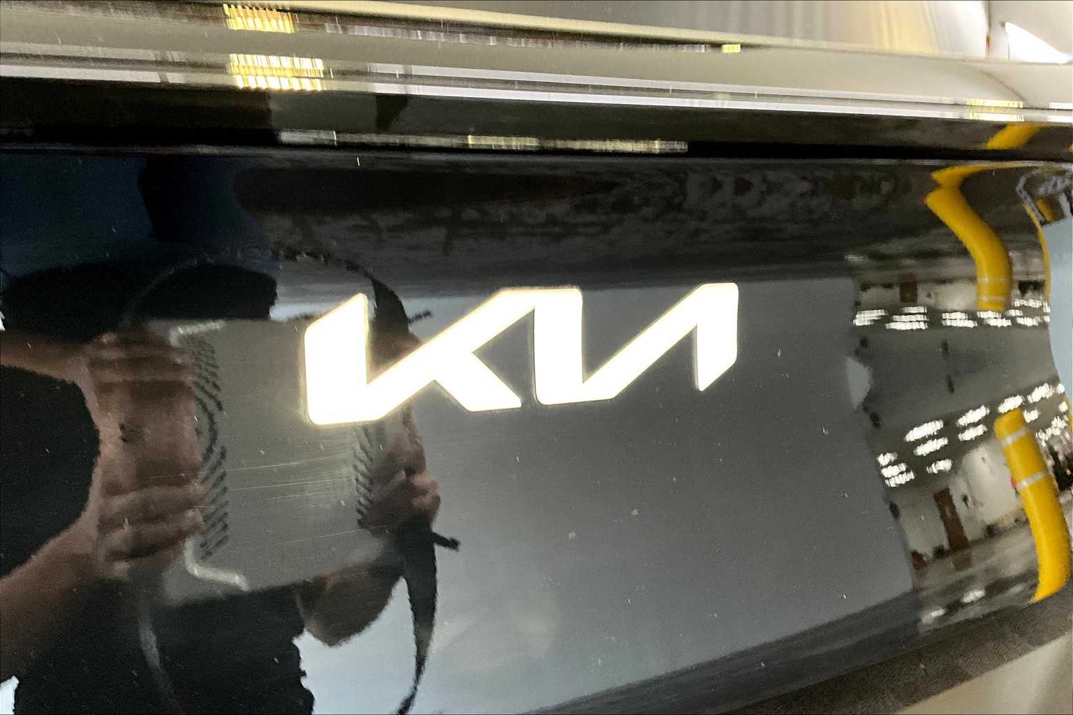 2024 Kia Sportage X-Line photo 30