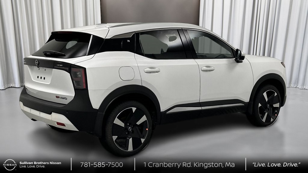 2026 Nissan Kicks SR photo 2