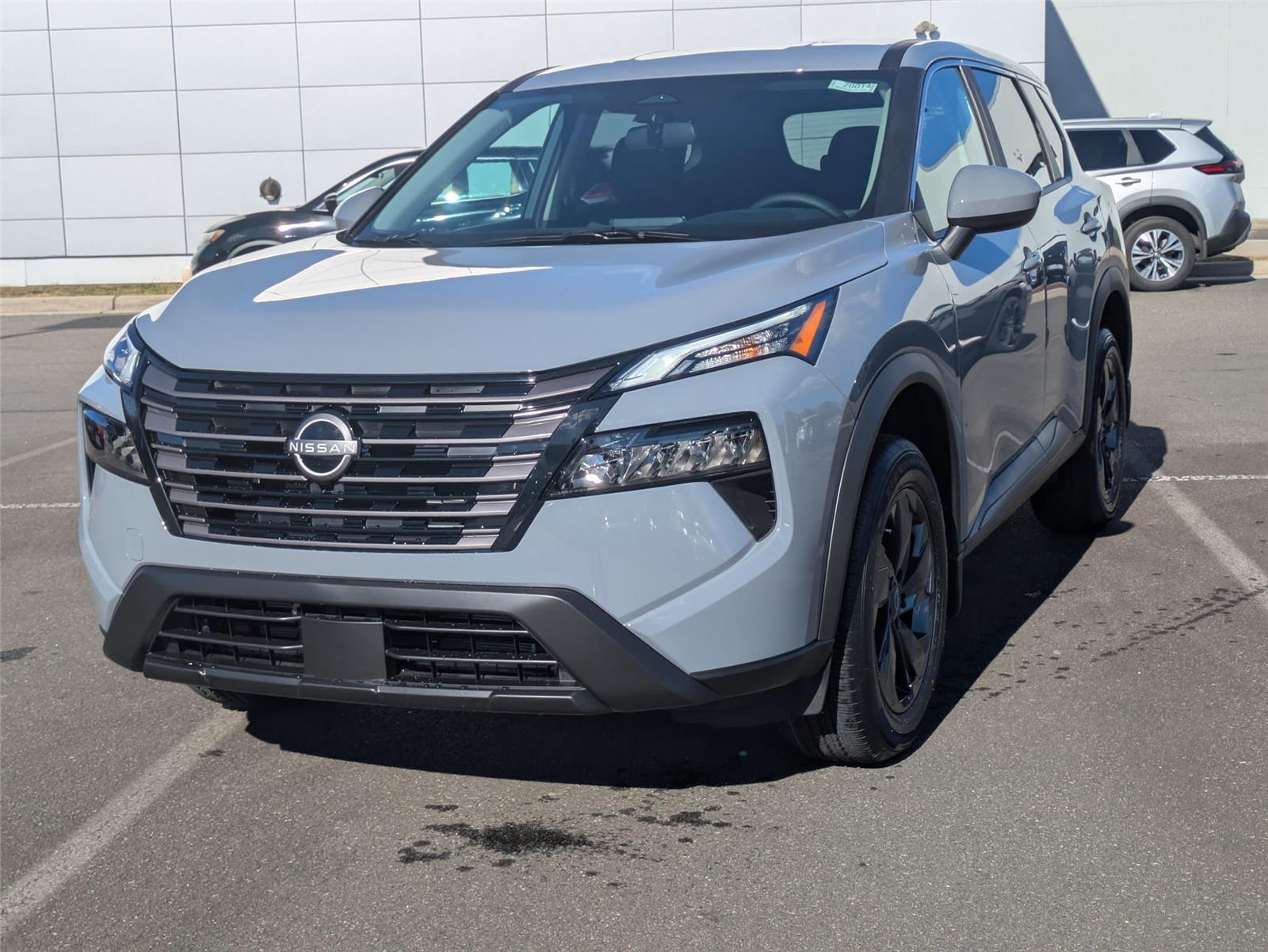 2026 Nissan Rogue SV's photo