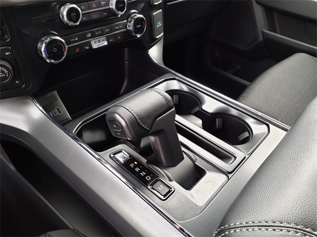 2025 Ford F-150 XLT photo 18
