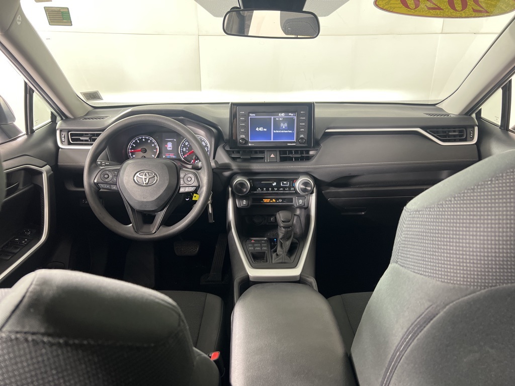 Used 2020 Toyota RAV4 LE with VIN 2T3F1RFVXLW137073 for sale in Kansas City