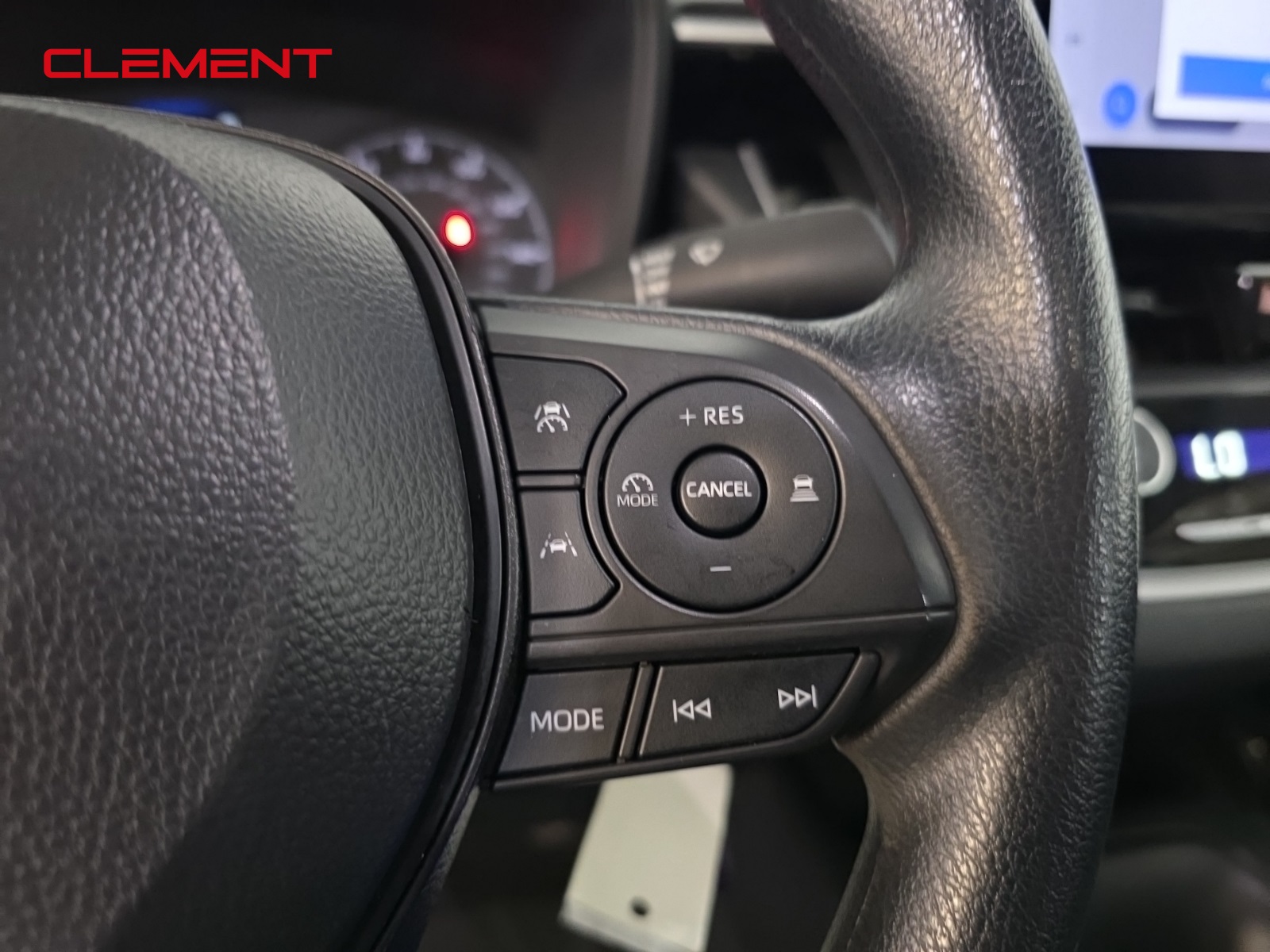 2024 Toyota Corolla LE photo 10