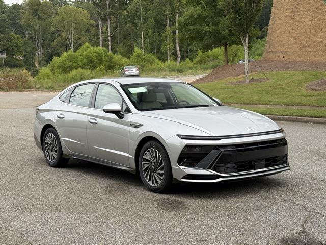 2025 Hyundai Sonata Hybrid SEL photo 6