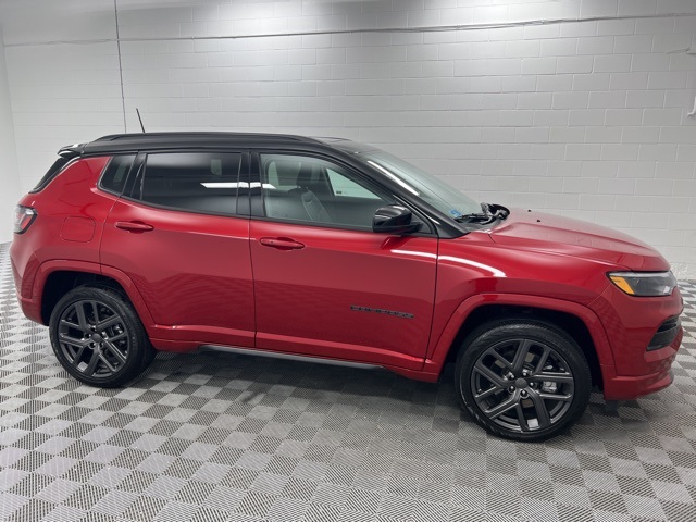 2024 Jeep Compass Limited photo 3