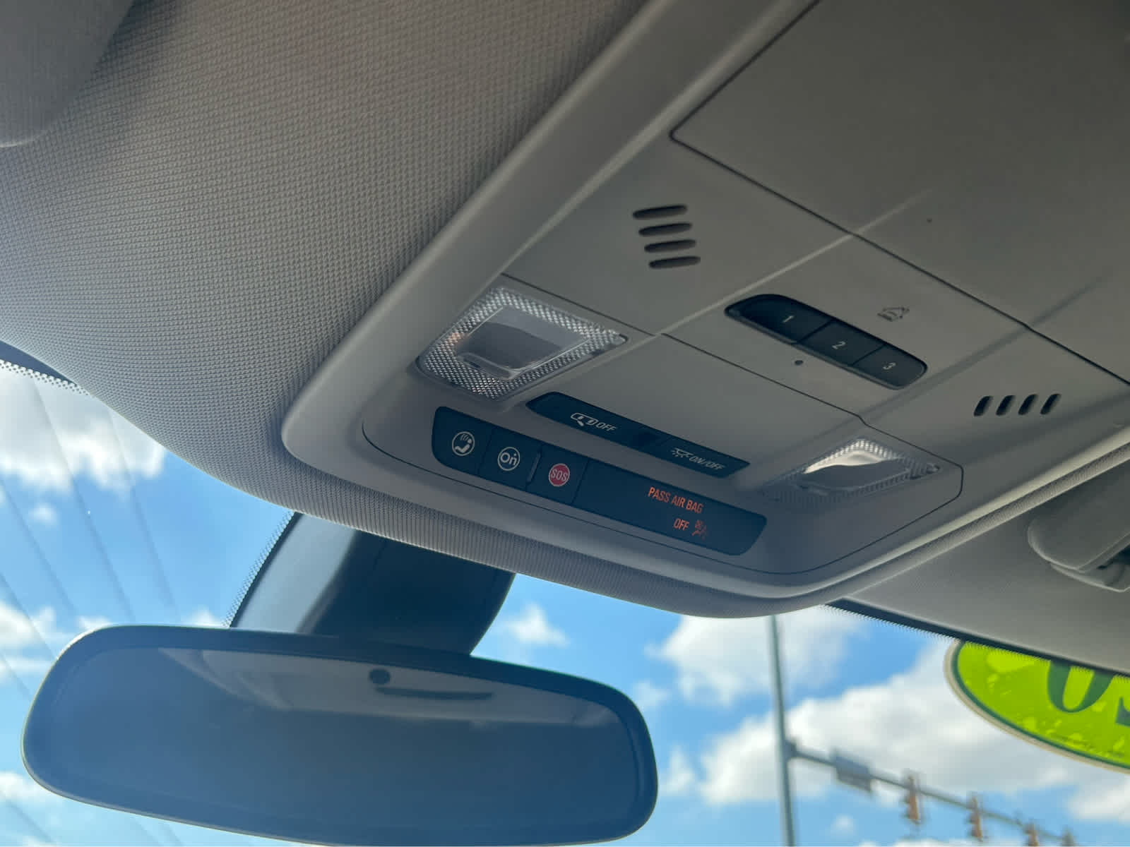 2020 Buick Enclave Essence photo 18