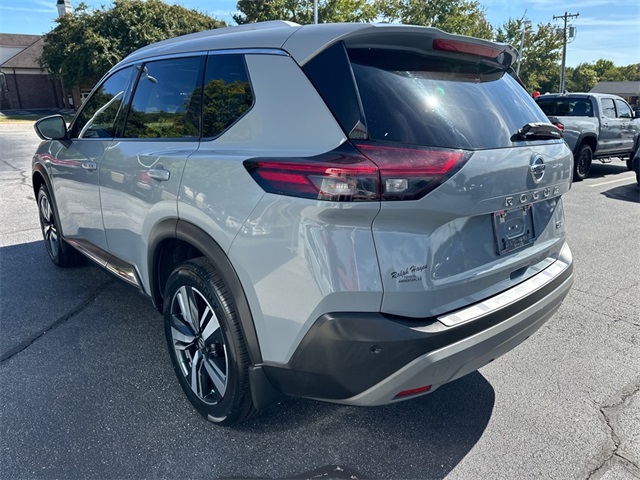 2021 Nissan Rogue SL photo 3