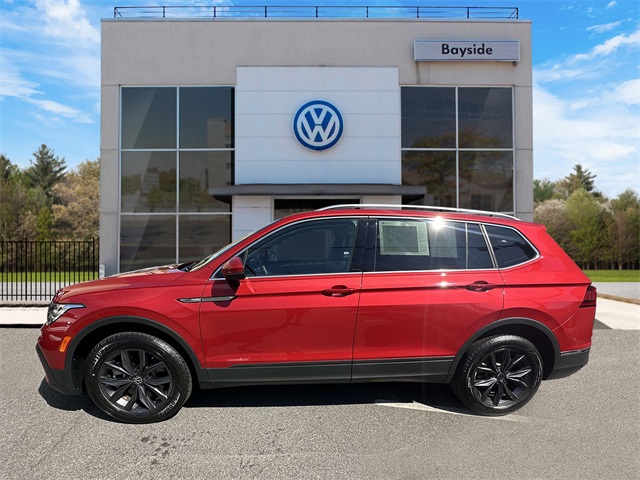 2022 Volkswagen Tiguan SE photo 3
